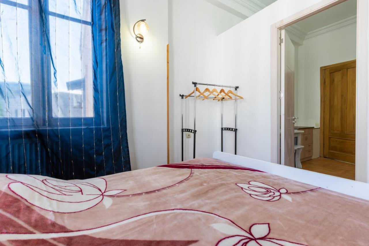Hôtel Center 4 You à Tbilissi Extérieur photo