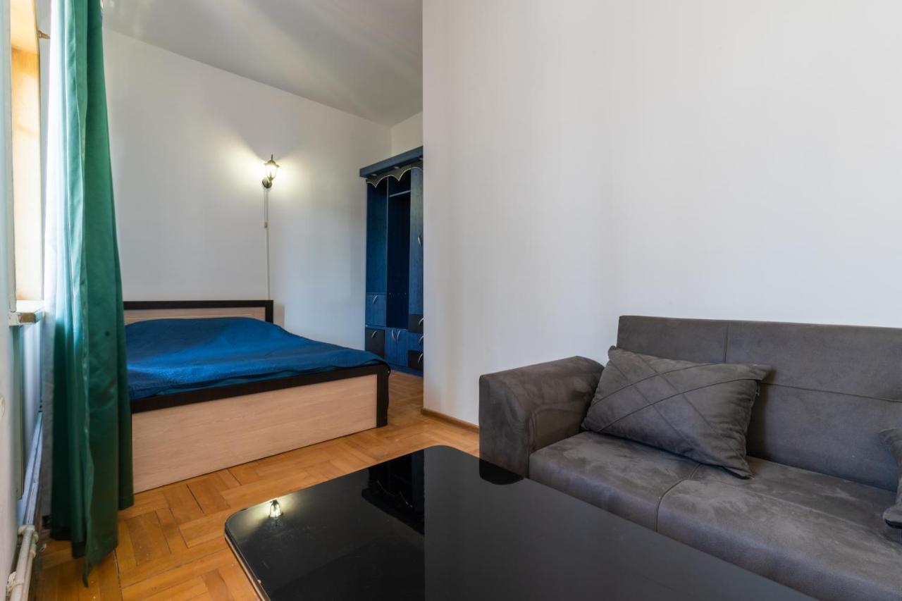 Hôtel Center 4 You à Tbilissi Extérieur photo